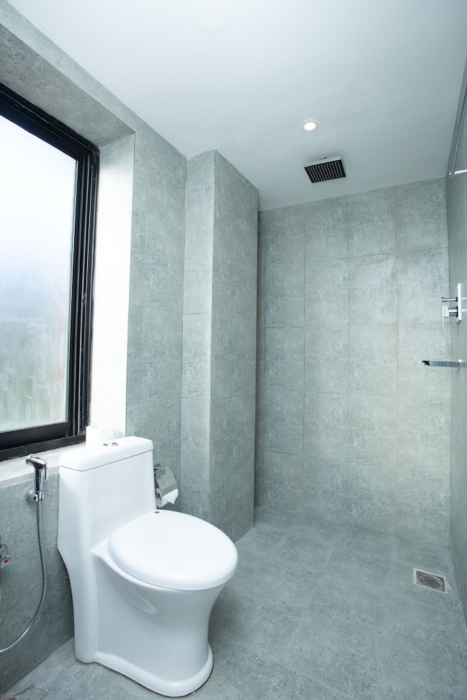 Deluxe Double Or Twin Room - Photo 19