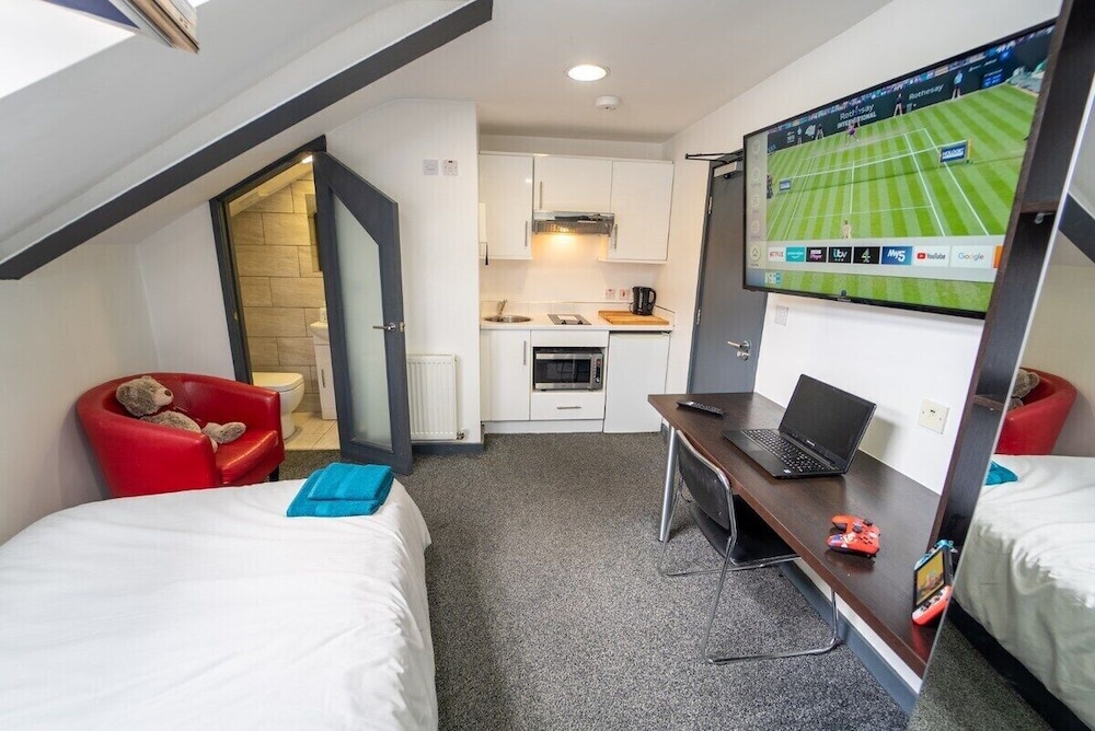 Standard Studio, Ensuite (Studio 9) - Photo 6