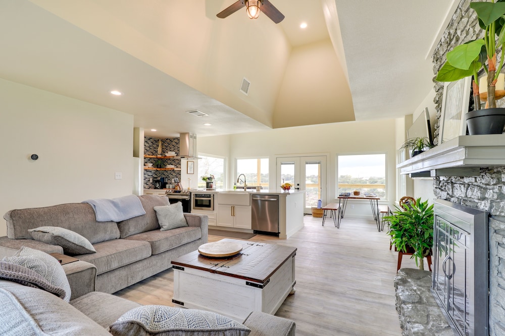House (2 Bedrooms) photo 1