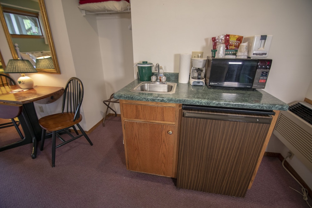 Deluxe Room, 1 King Bed With Sofa Bed (Lodge First Floor) photo 2