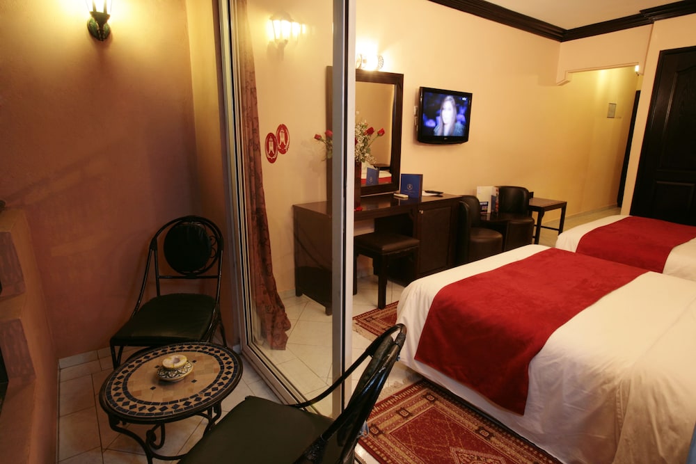 Double Room, Pool View - Photo 1