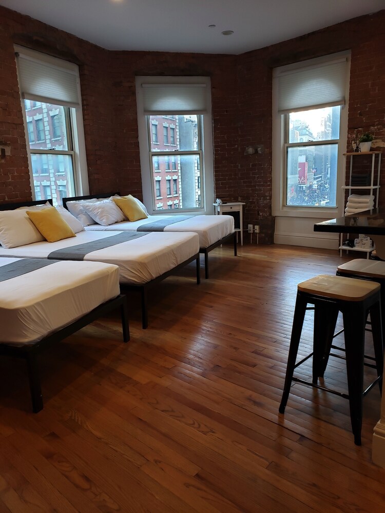Superior Studio, Multiple Beds, Non Smoking, City View photo 3
