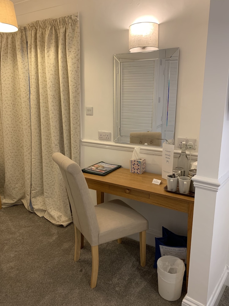 Double Room, 1 King Bed, Ensuite (Room 10, 1st Floor, Rear Large) photo 2