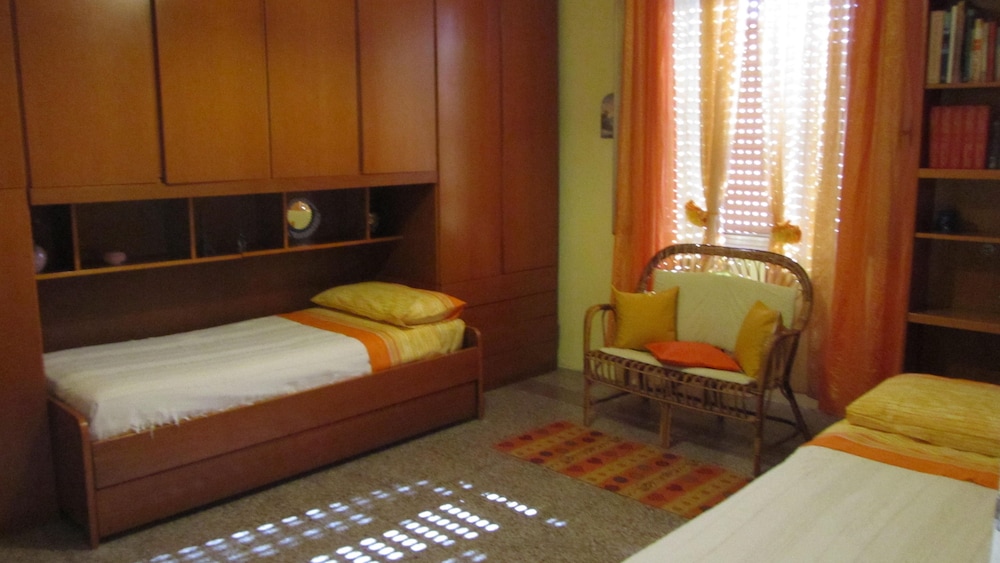 Basic Twin Room