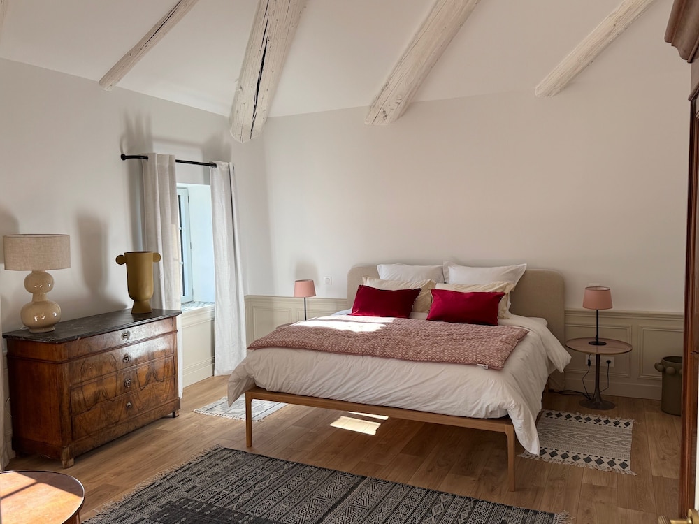Deluxe Double Room, Garden View