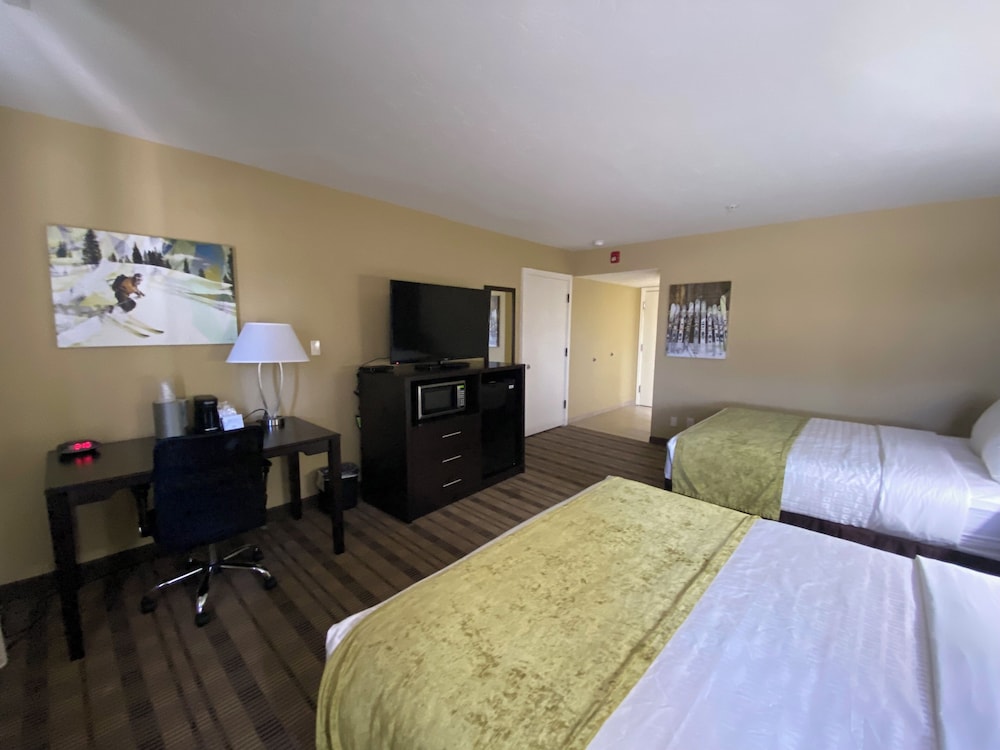 Standard Room, 2 Queen Beds, Mobility Accessible, Non Smoking photo 2