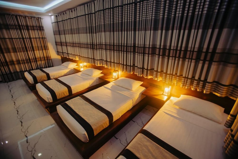 Luxury Room, Multiple Beds, Non Smoking, Garden View photo 3