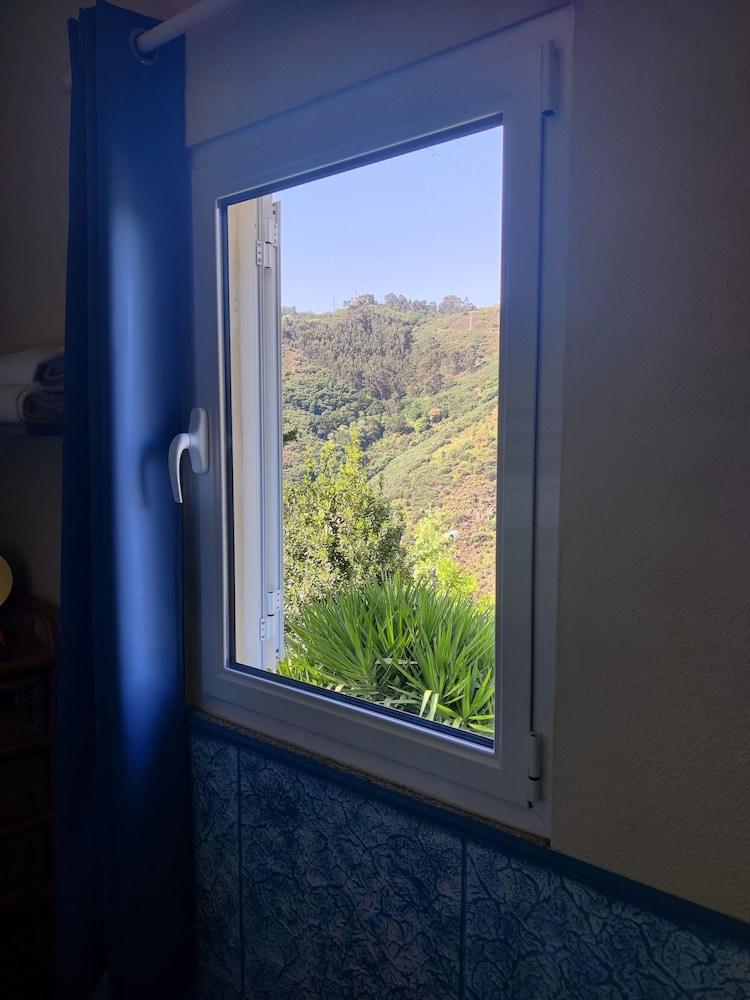 House, River View, Mountainside photo 2