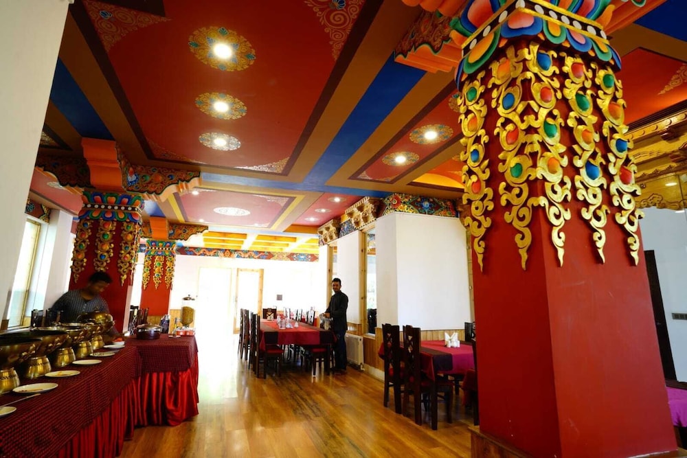 Deluxe Room - Photo 5