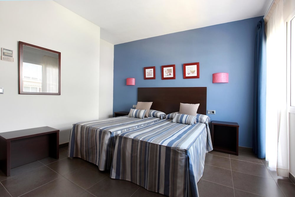 Superior Double Room, City View photo 3