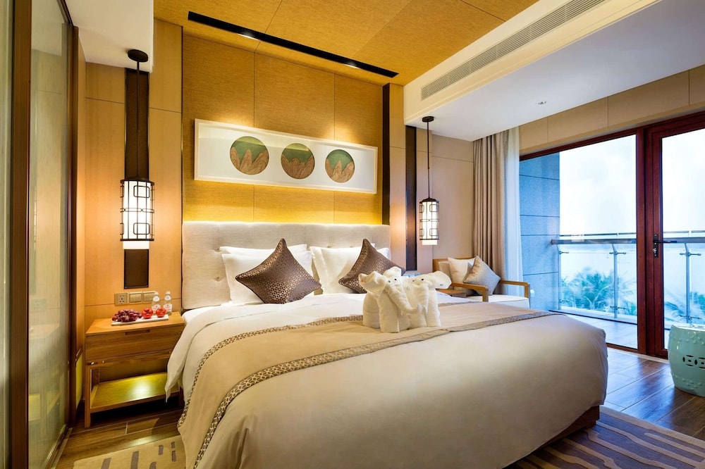 Peninsula Sea view Suite
