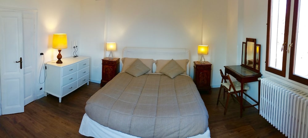 Family Suite, 2 Bedrooms, Private Bathroom, Lake View photo 1