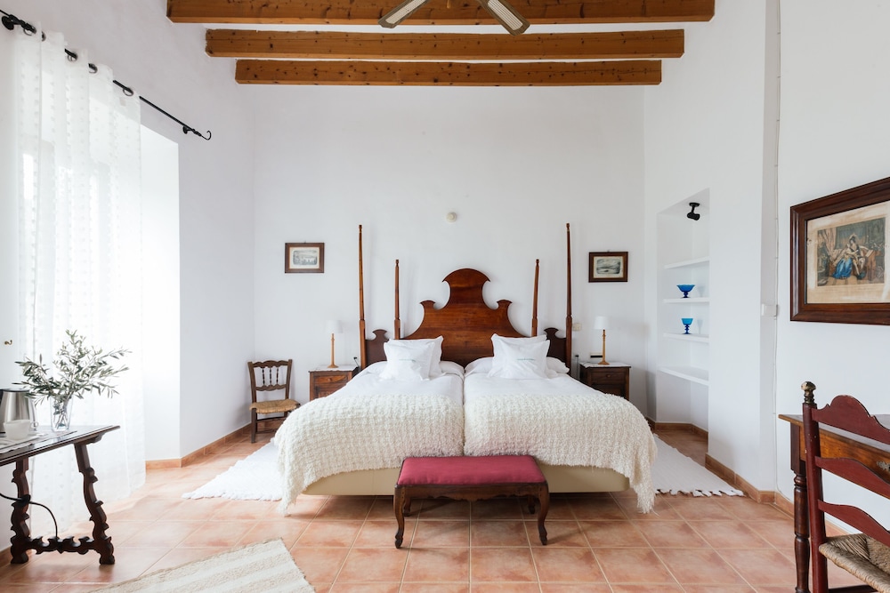 Deluxe Double or Twin Room photo 2
