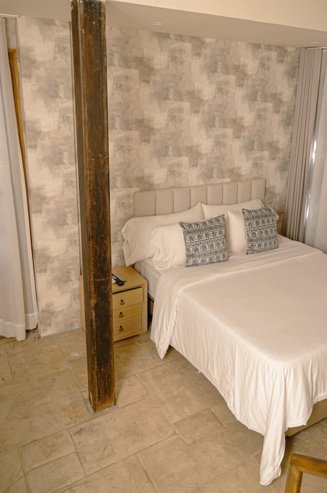 Signature Room