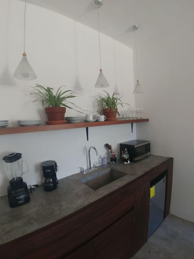 Studio 4 photo 2