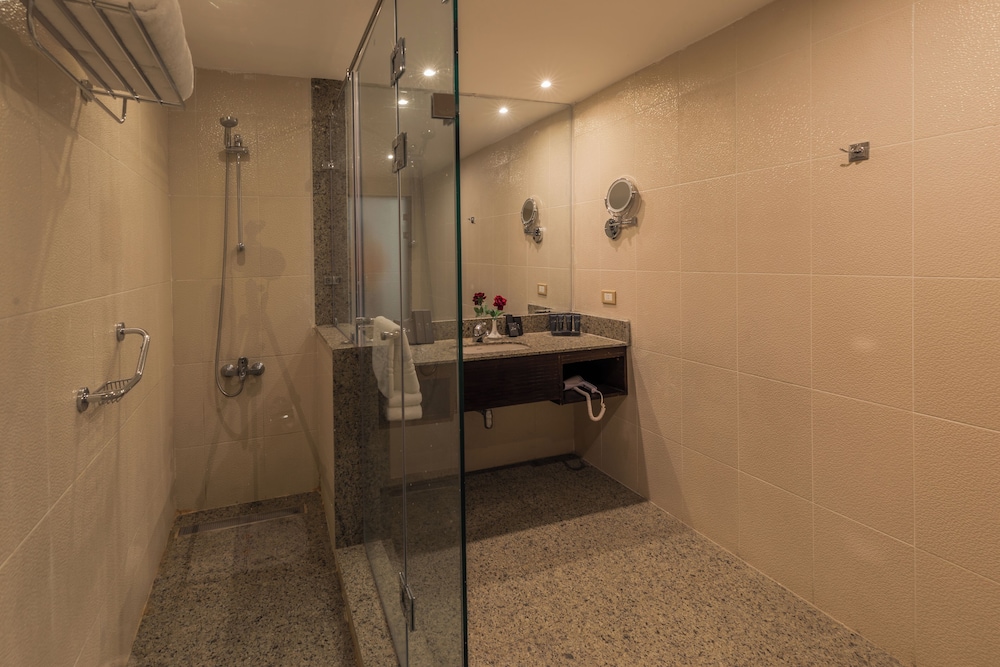 Superior Room, Partial Sea View, Garden Area - Photo 5