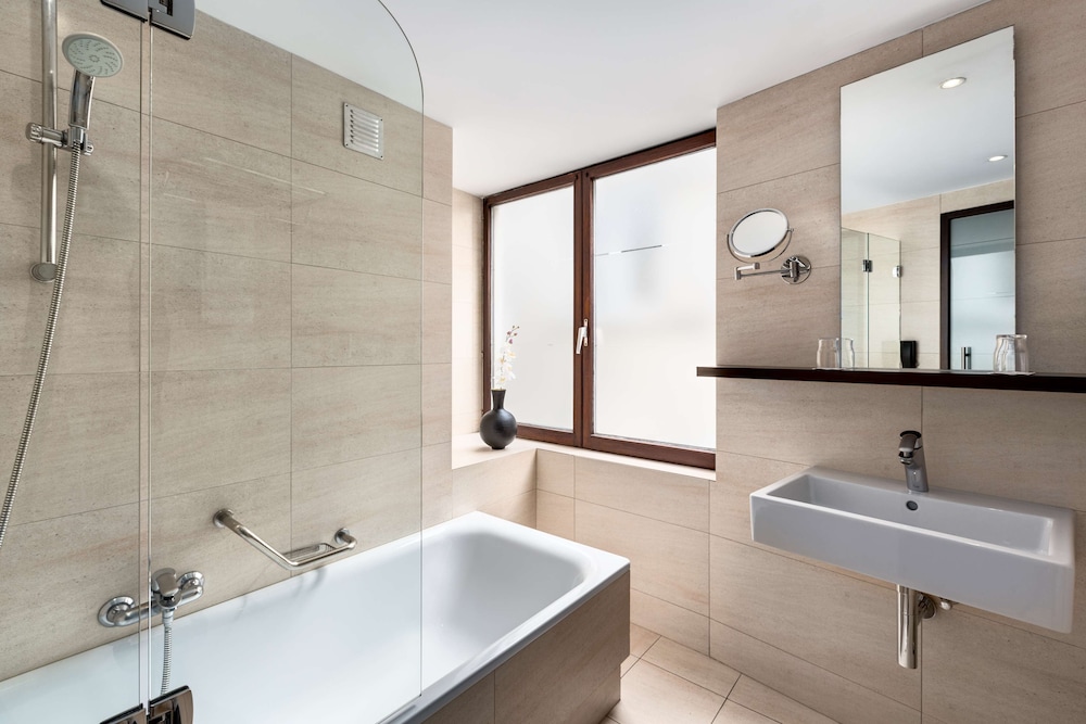 Junior Suite (Extra Bed 3 adults) - Photo 7