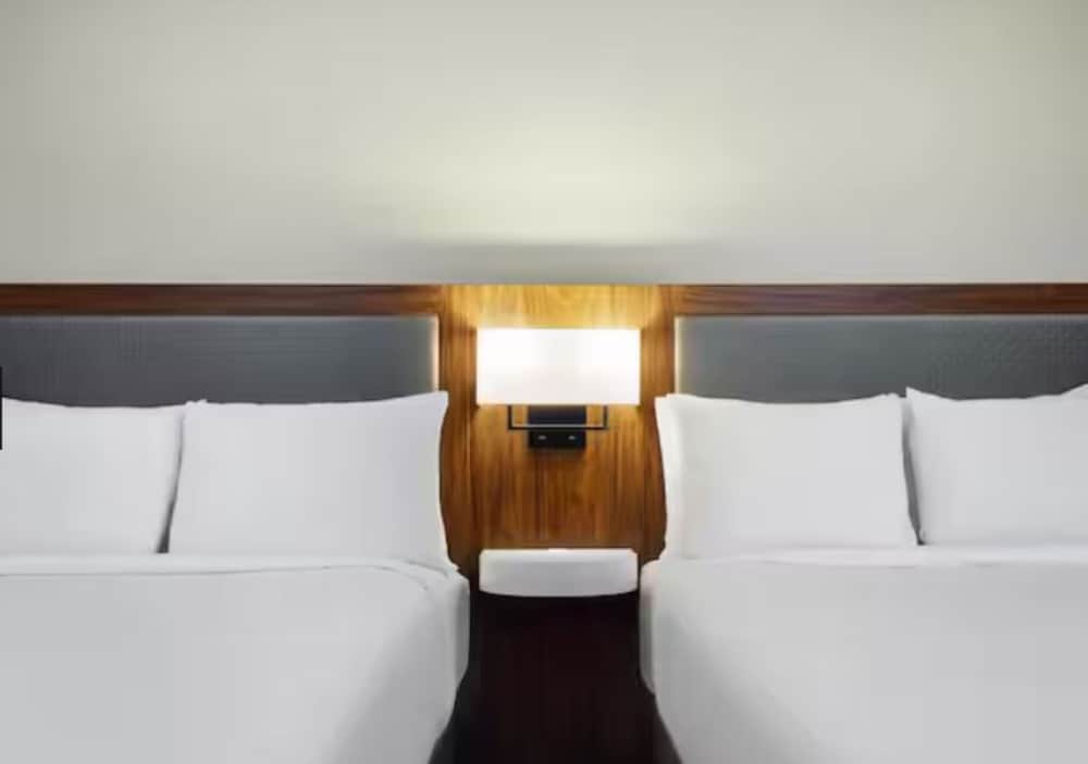 Room, 2 Double Beds, City View - Photo 5