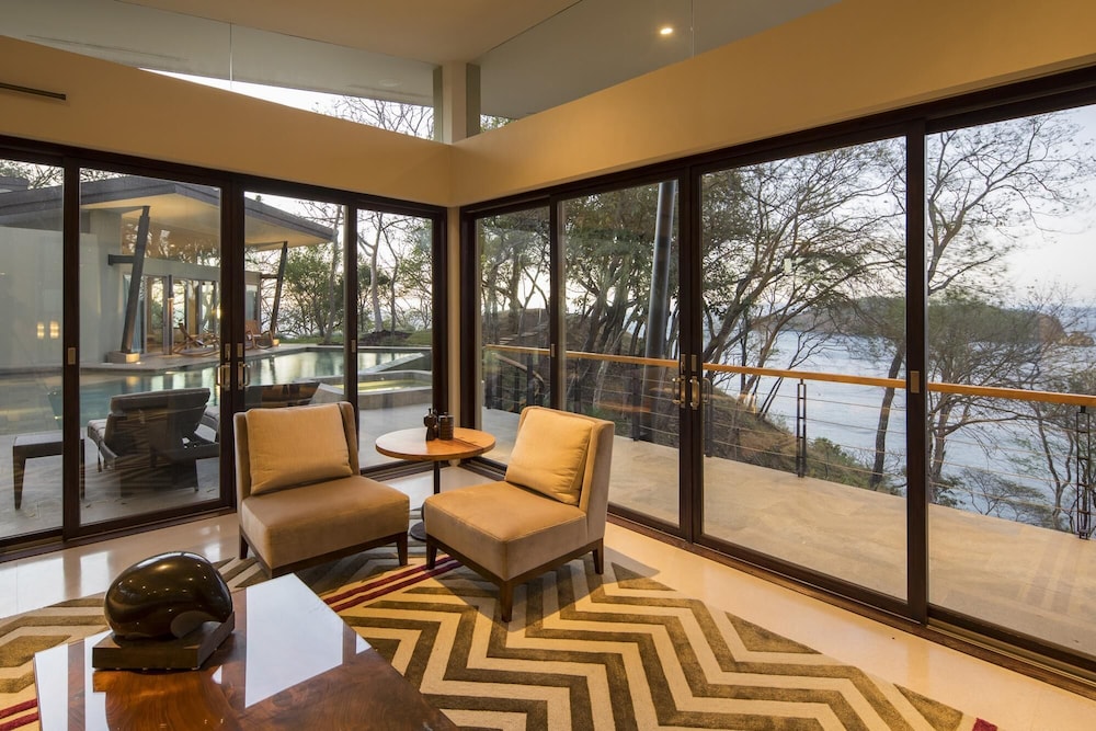 Villa photo 1