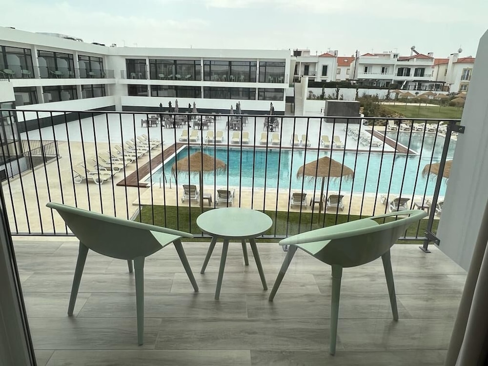 Twin Room, Balcony, Pool View