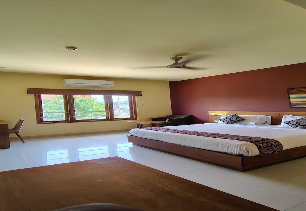 Deluxe Double Room, City View