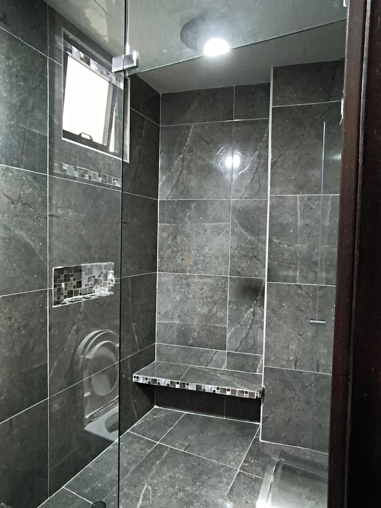 Comfort Room photo 3