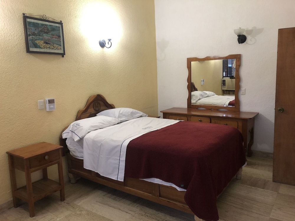 Basic Double Room, 1 Double Bed photo 2