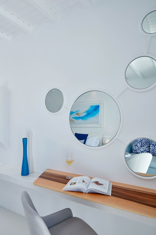 Room, Partial Sea View (Sea Breeze) - Photo 2