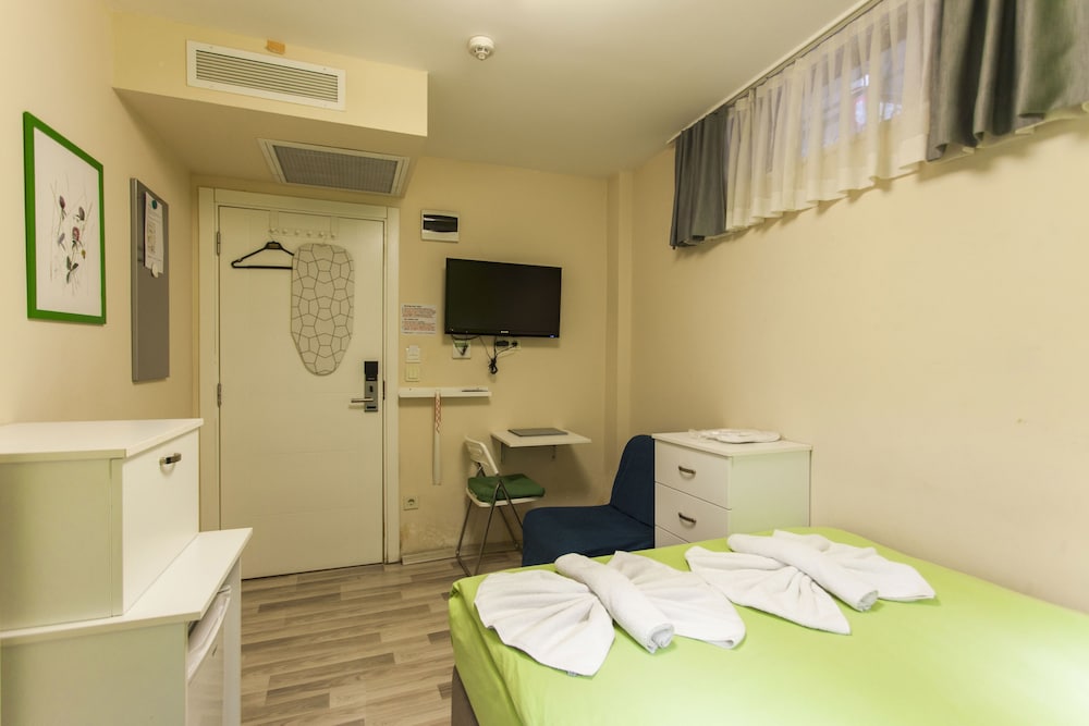 Double Room, Ground Floor photo 3