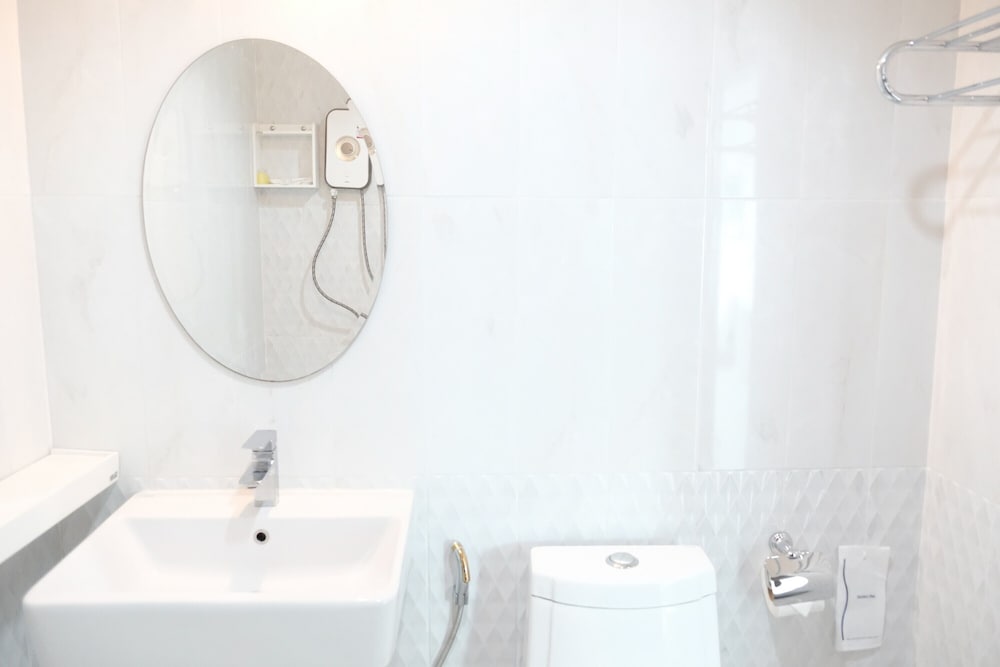 Side Sea View Triple Room thumbnail 5