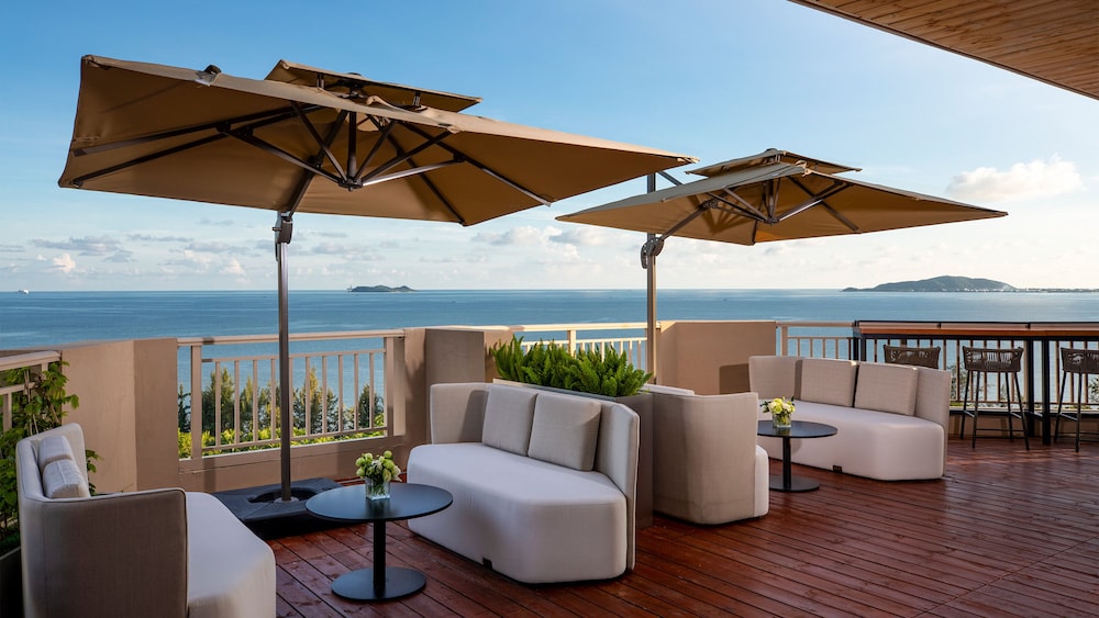 Suite, 1 Bedroom, Ocean View (Top Floor) - Photo 1