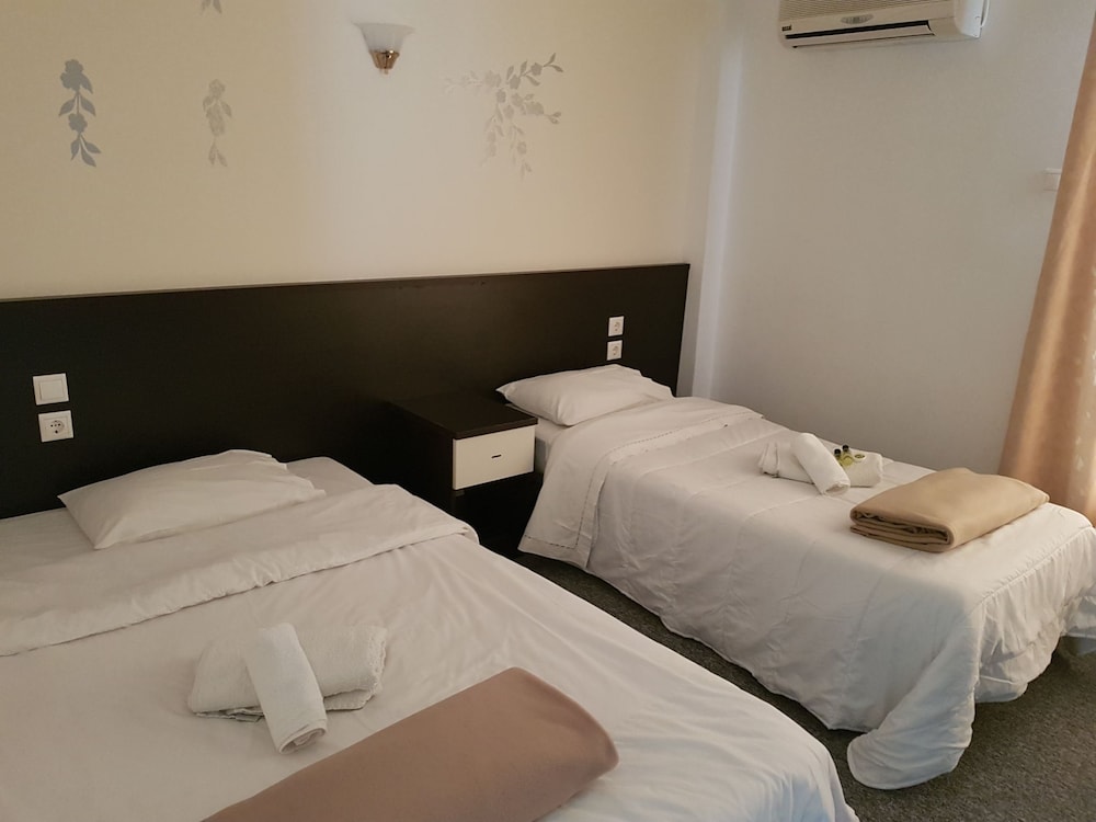 Double or Twin Room photo 2