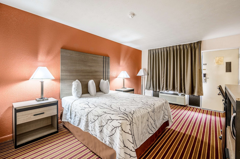 Room, 1 Queen Bed, Non Smoking - Photo 1