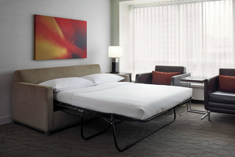 Junior Suite, 1 Queen Bed with Sofa bed