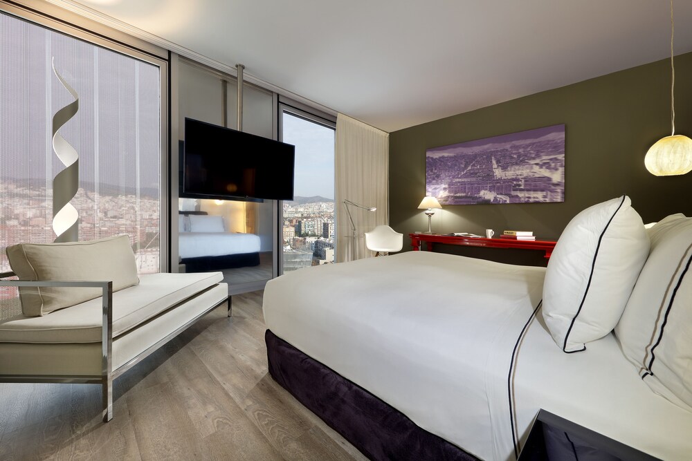 The Level, Family Room