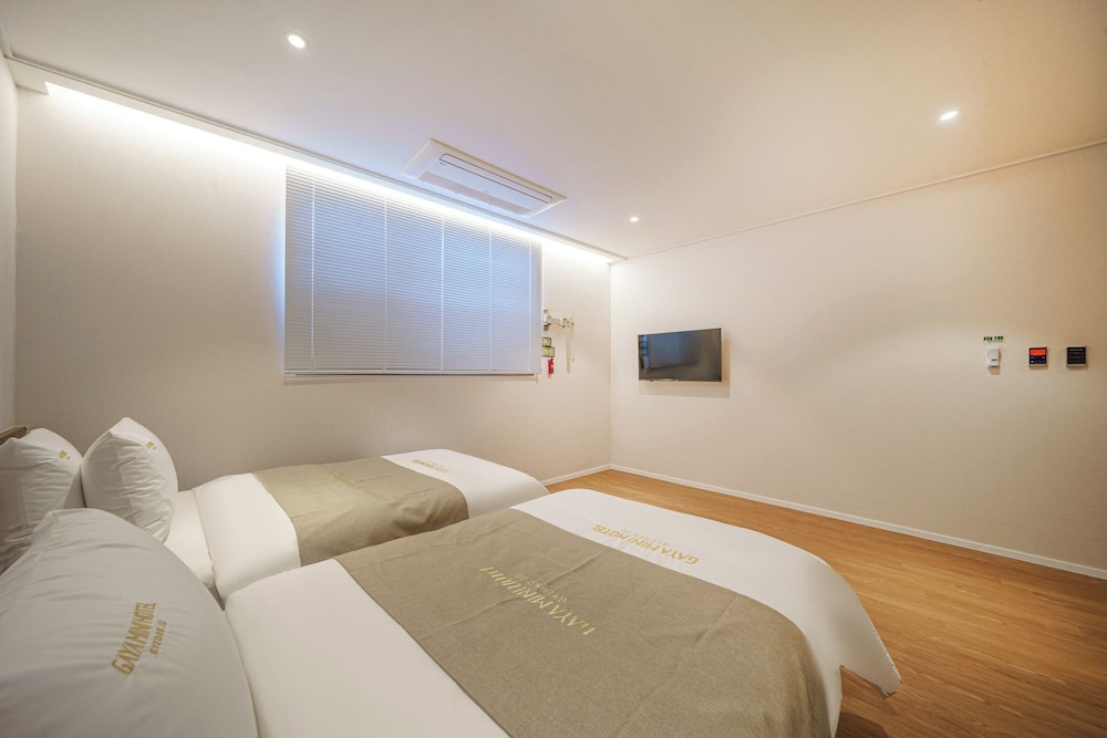 Superior Twin Room, Annex Building - Photo 5
