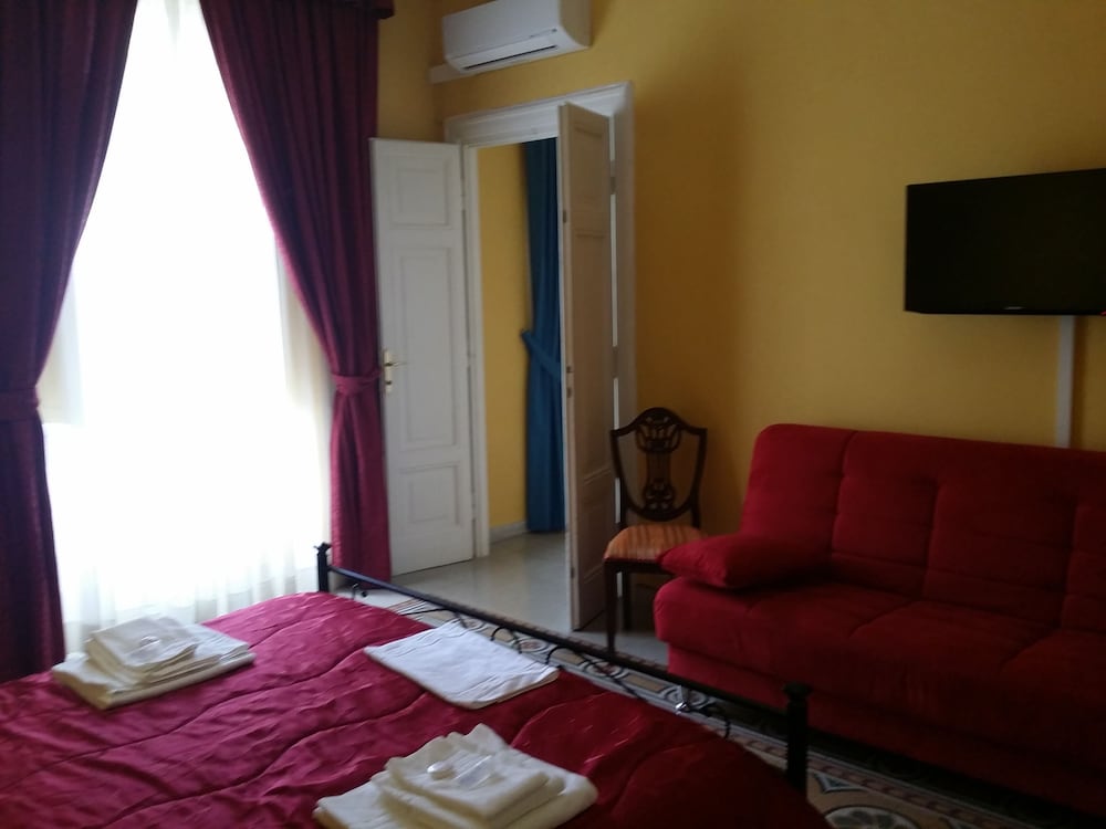 Double Room, Balcony, Garden View photo 3