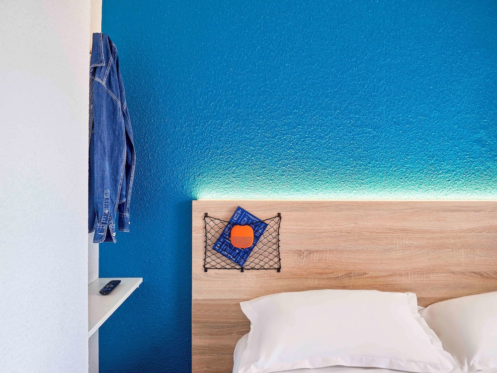 Room, 1 Double Bed, Private Bathroom (Cabrio) photo 2