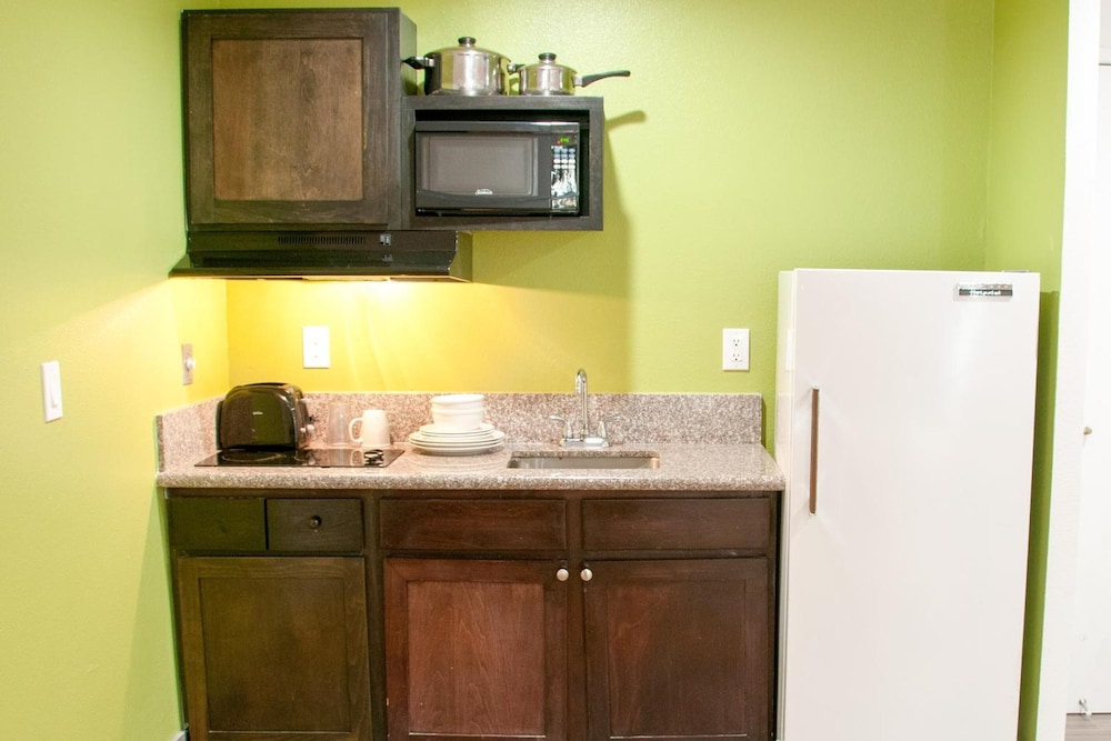 Deluxe Room, 2 Double Beds, Non Smoking, Kitchenette - Photo 4