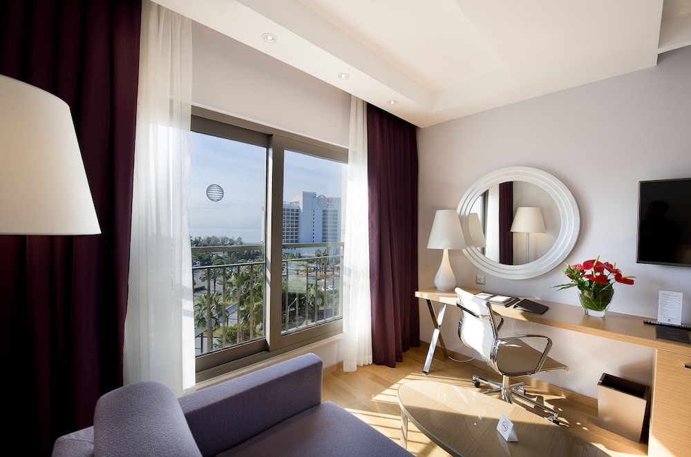 V Casual Suite - Photo 8