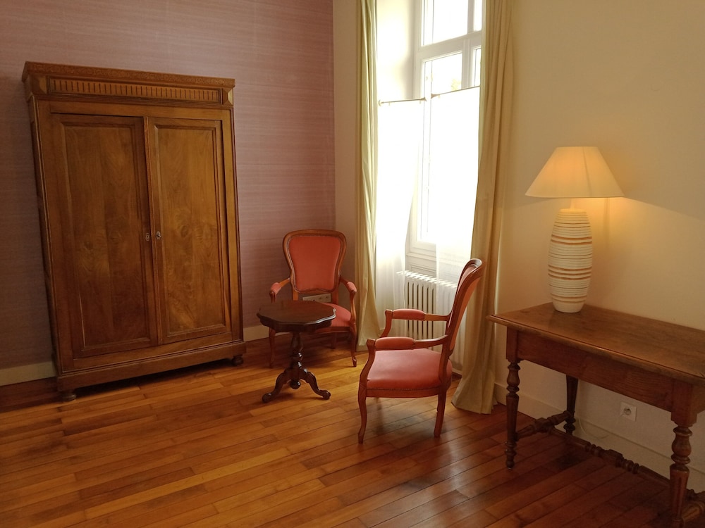 Comfort Double Room, Private Bathroom, Park View (Chambre Clos du Puits) - Photo 5