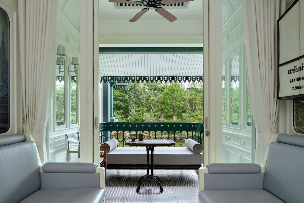 Classic Room, 1 King Bed, Lake View - Photo 13