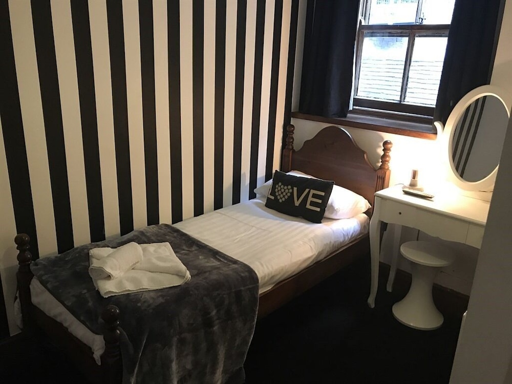 Standard Single Room, Ensuite photo 1