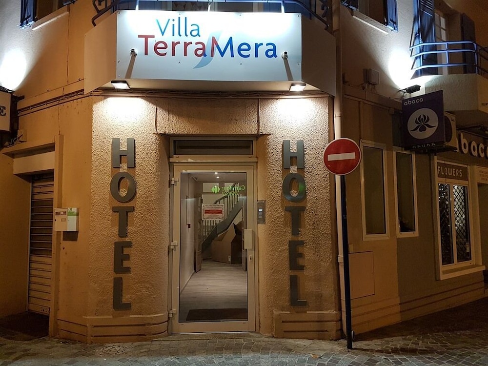 Premium Double Room, Private Bathroom (Vue sur Patio/SDB ouverte) photo 1