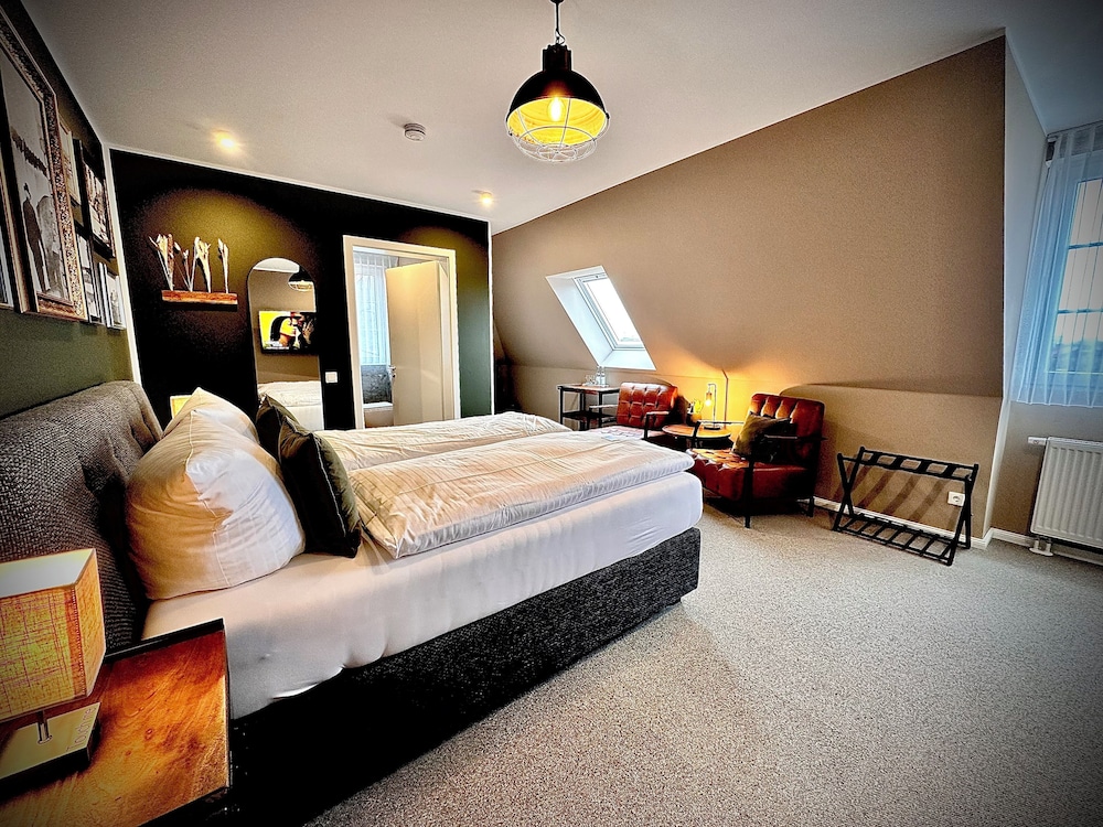 Deluxe Double Room - Photo 1