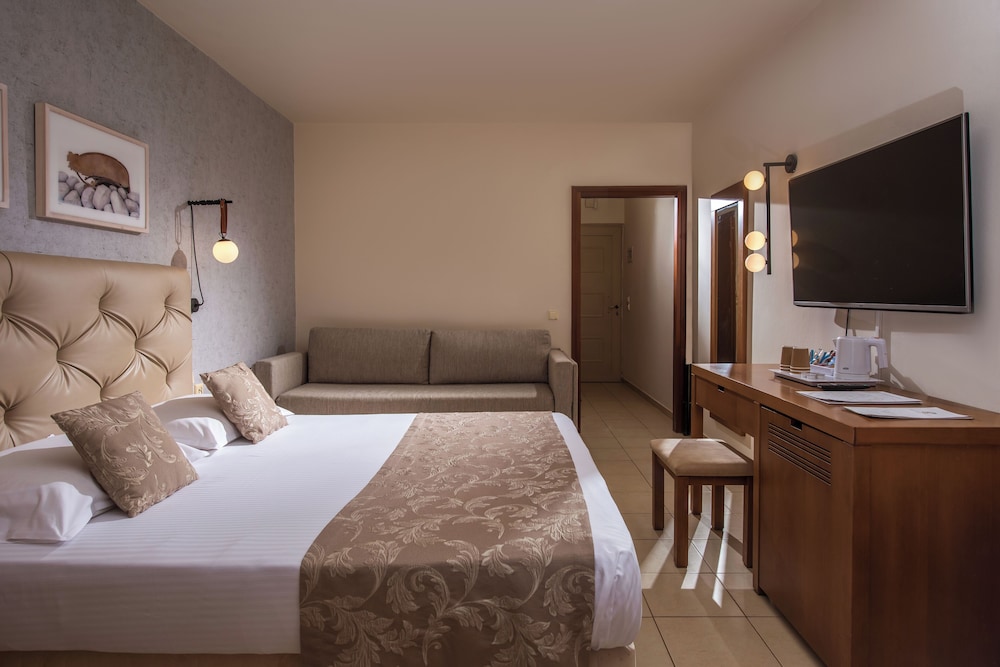 Quadruple Room, Private Pool