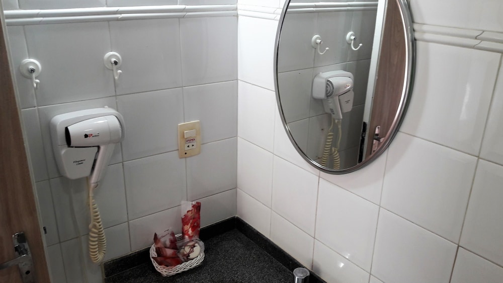 Standard Triple Room - Photo 8