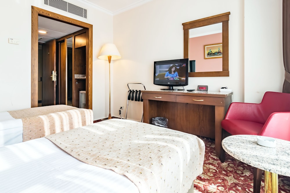 Standard Twin Room photo 3