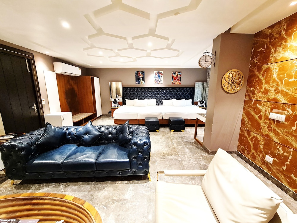 Club Room