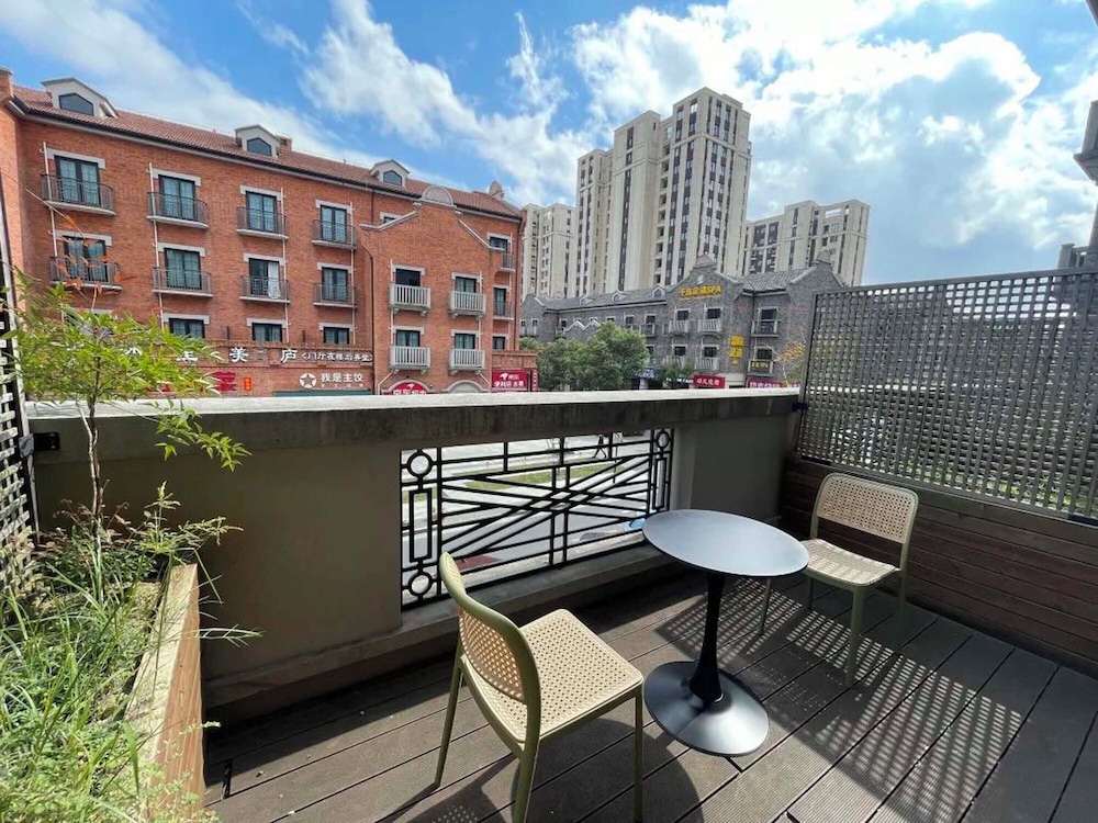 Superior Double Room, City View